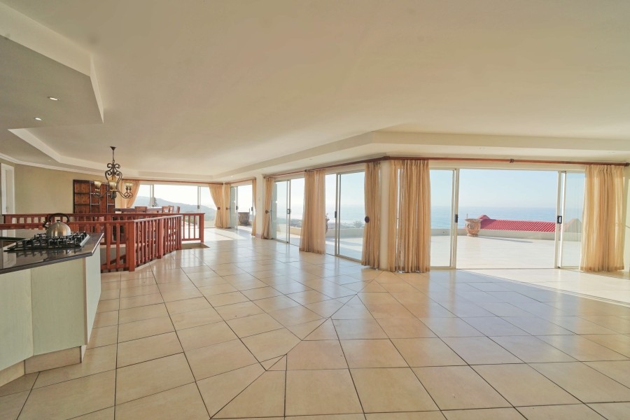 8 Bedroom Property for Sale in Winterstrand Eastern Cape